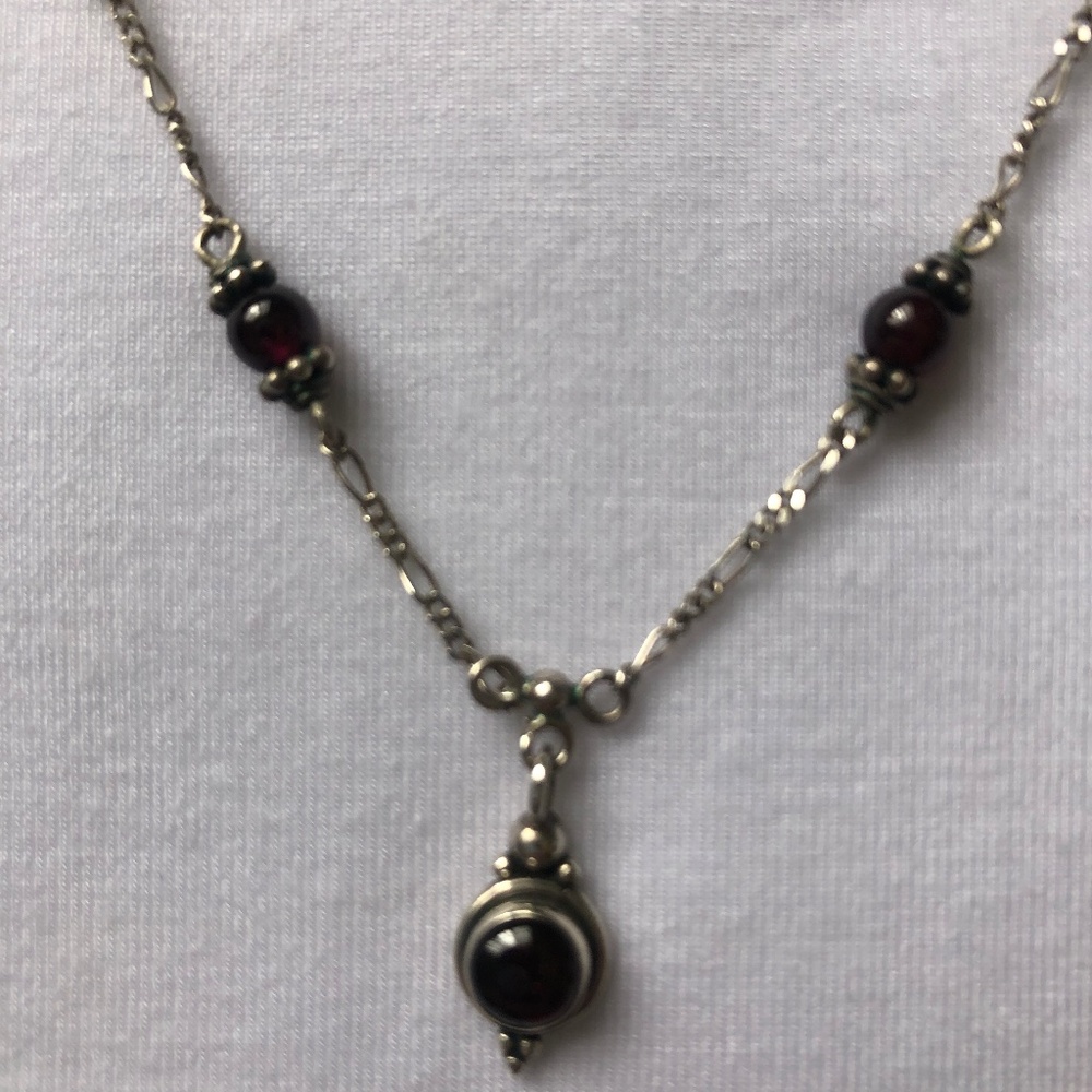 Vintage Sterling Silver Garnet Necklace.SOLD. - Picture 3 of 4